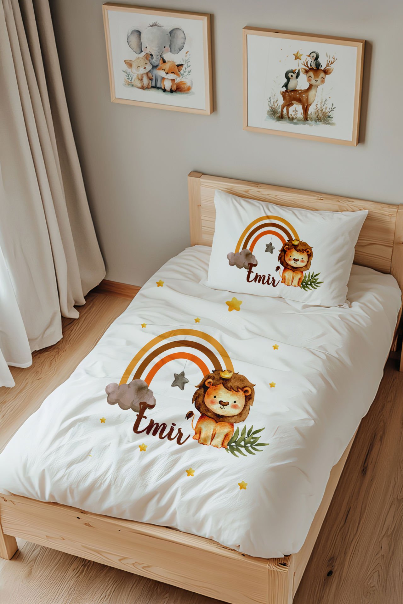 İsme Özel Tek Kişilik %100 Pamuk Çocuk Nevresim Takımı (160x220 cm) Gökkuşağı Aslan