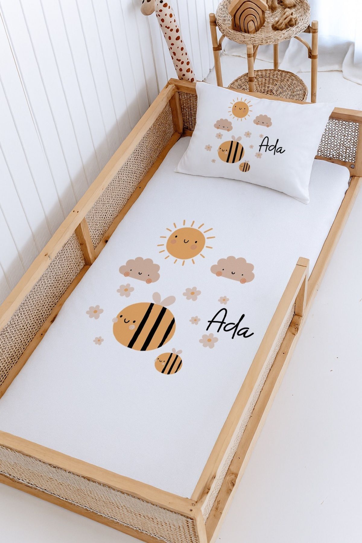 İsme Özel Montessori Yatak Pike Seti (100x200cm) Bal Arısı