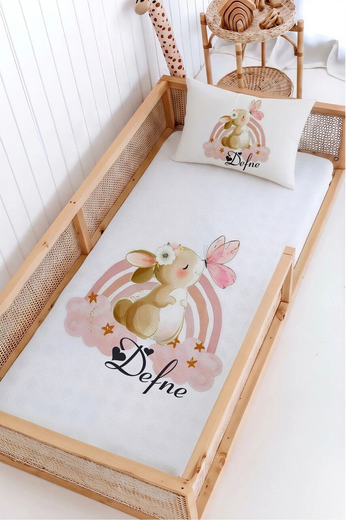 %100 Pamuk İsme Özel Montessori Yatak Pike Seti 100x200 Gökkuşağı Tavşan