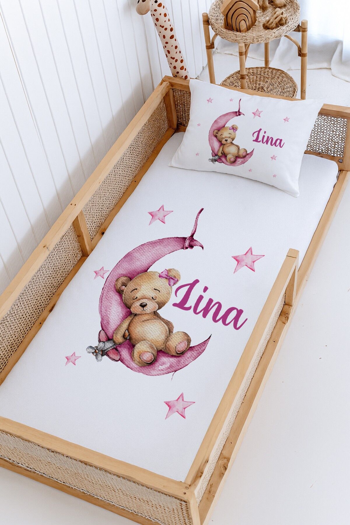 %100 Pamuk İsme Özel Montessori Yatak Pike Seti 100x200 Pembe Aydaki Ayıcık