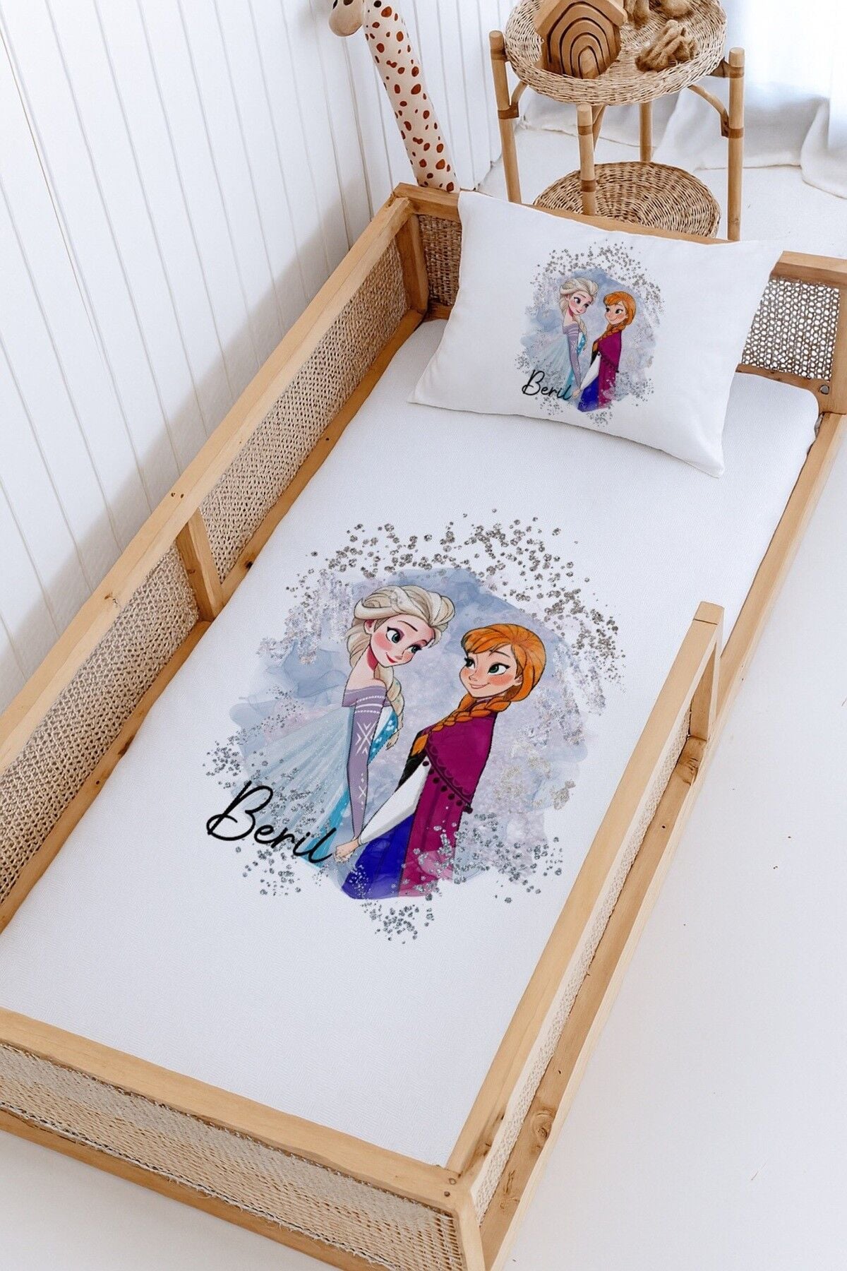 %100 Pamuk İsme Özel Montessori Yatak Pike Seti 100x200 Elsa Anna Parıltı