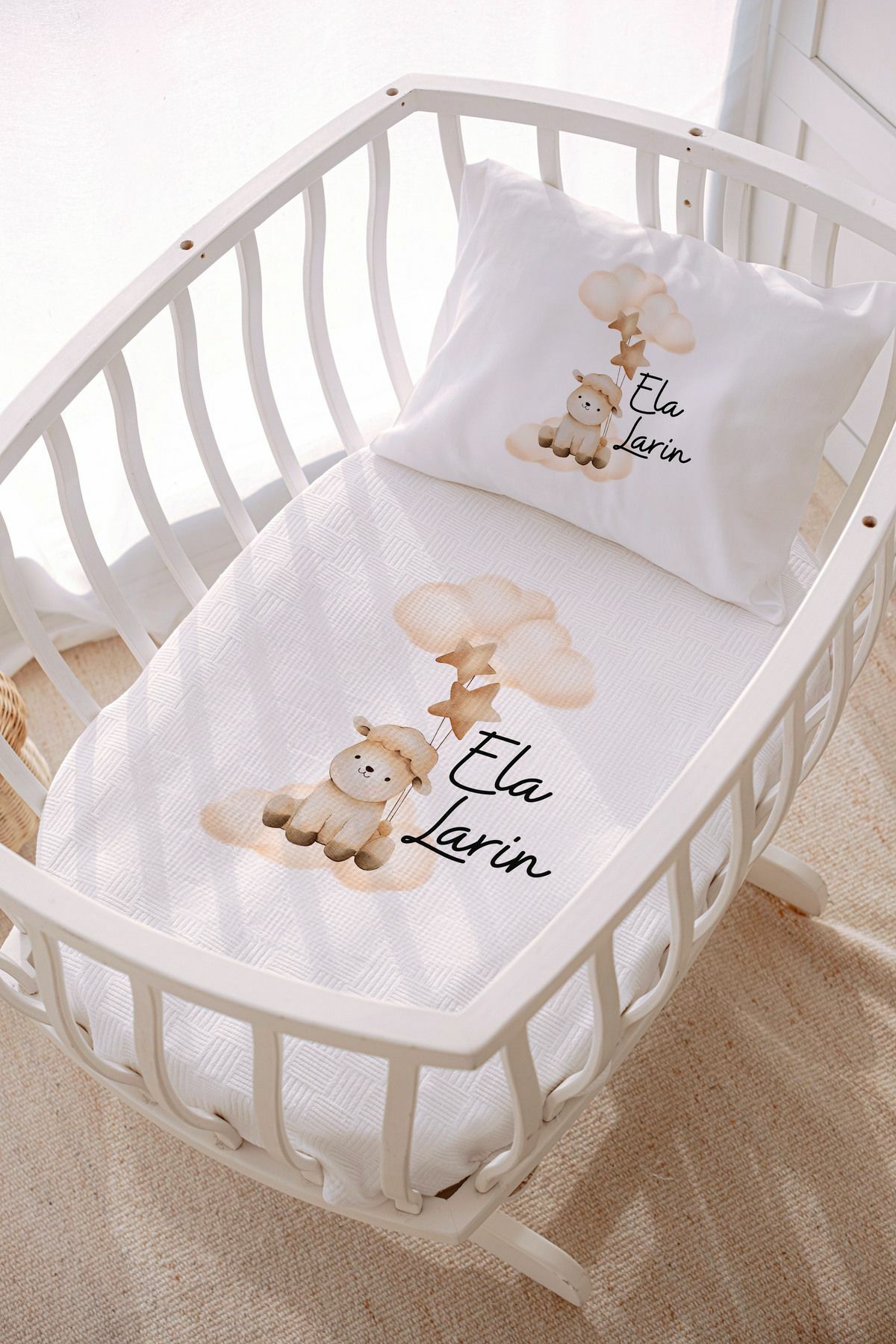 İsme Özel Park Yatak ve Anne Yanı Pike Seti (70x120 cm) Kuzu