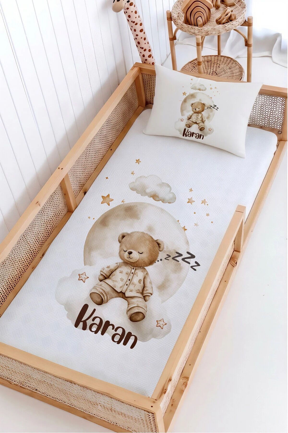 %100 Pamuk İsme Özel Montessori Yatak Pike Seti 100x200 Aydaki Ayıcık