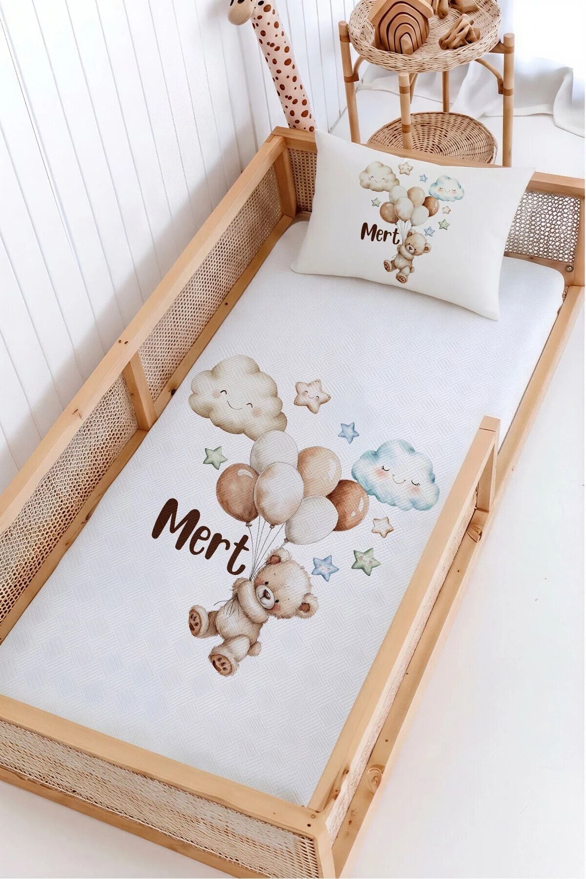 %100 Pamuk İsme Özel Montessori Yatak Pike Seti 100x200 Balon Tutan Ayıcık