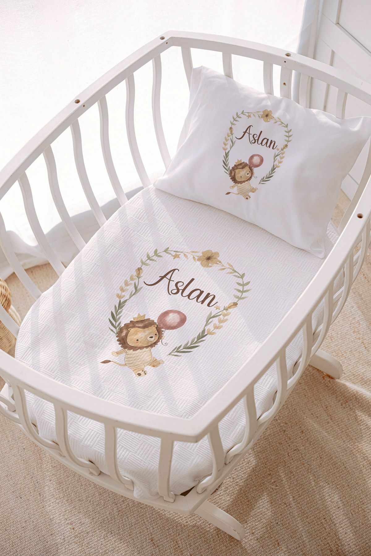 İsme Özel Park Yatak ve Anne Yanı Pike Seti (70x120 cm) Aslan