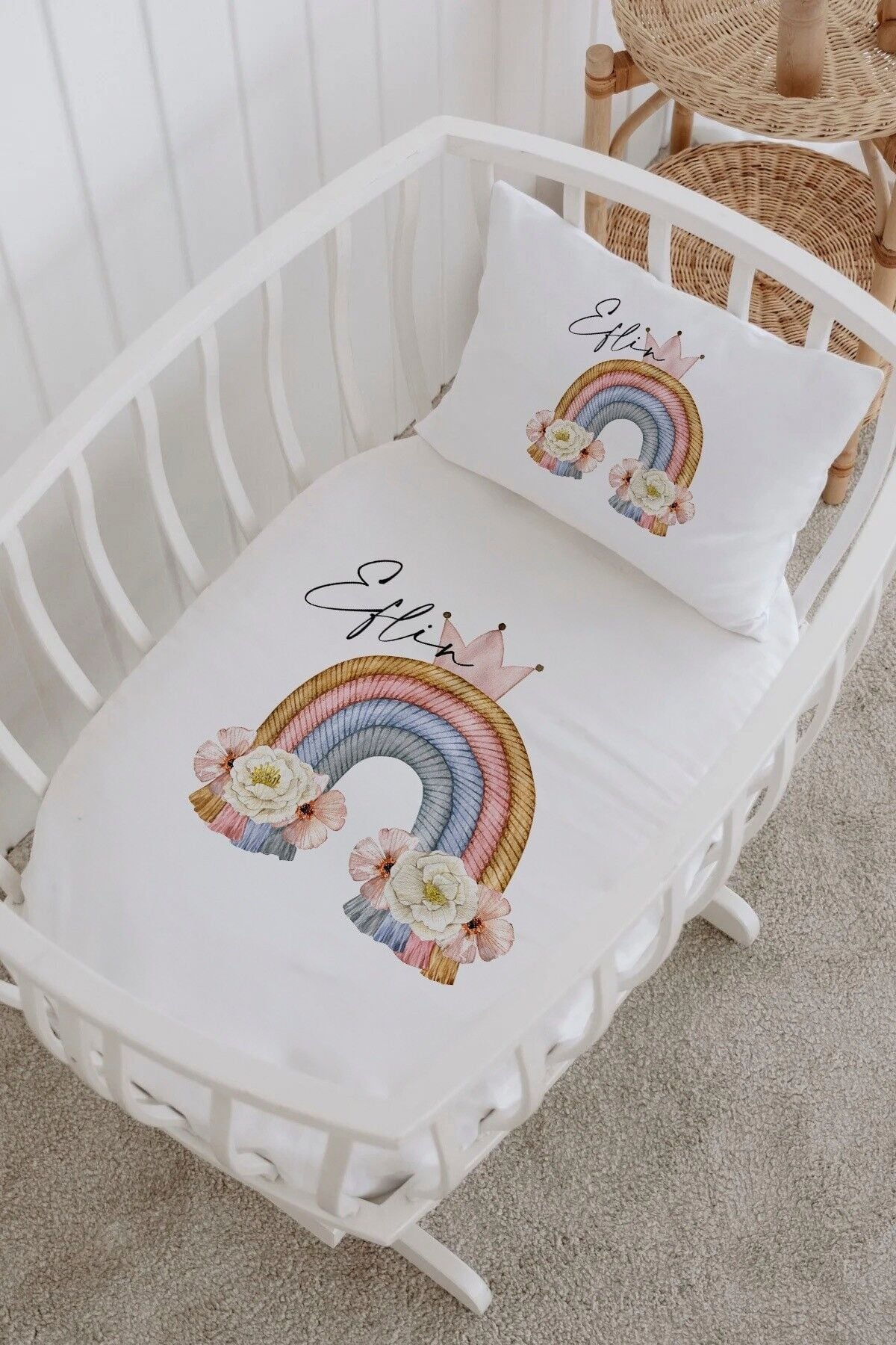 İsme Özel %100 Pamuk Park Yatak Çarşaf Seti  Taçlı Gökkuşağı