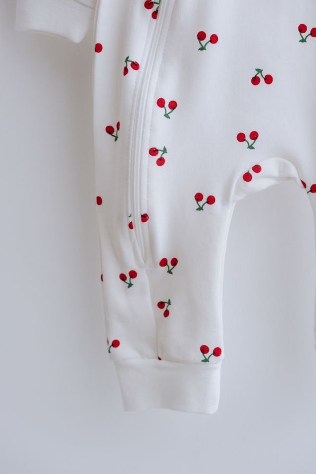 %100 Pamuk Uzun Kollu Fermuarlı Bebek Tulum Kiraz Desenli