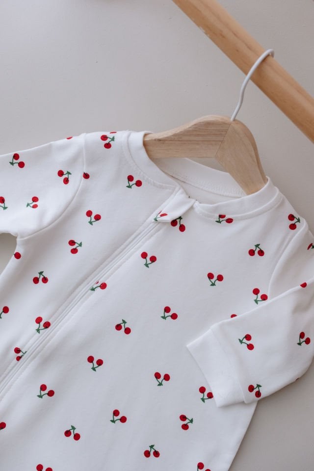 %100 Pamuk Uzun Kollu Fermuarlı Bebek Tulum Kiraz Desenli