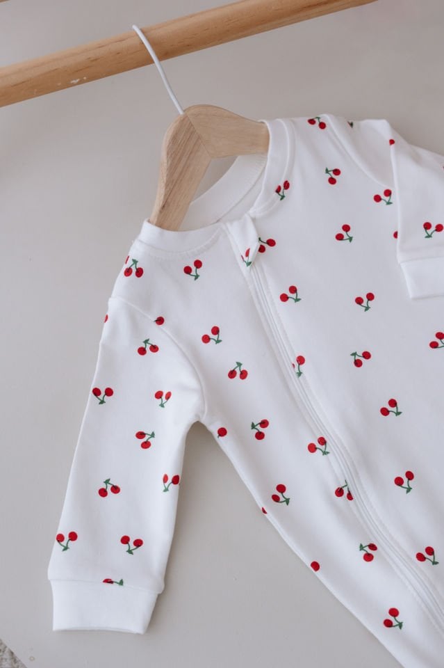 %100 Pamuk Uzun Kollu Fermuarlı Bebek Tulum Kiraz Desenli