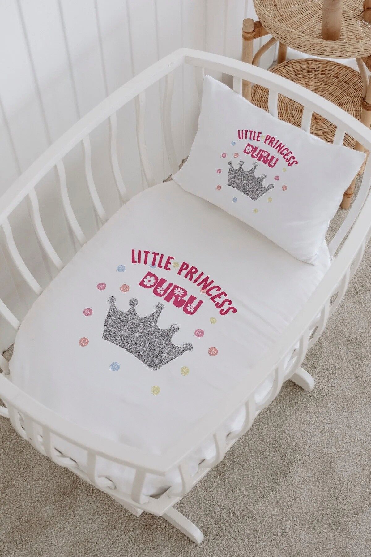 İsme Özel %100 Pamuk Park Yatak Çarşaf Seti  Renkli Taç