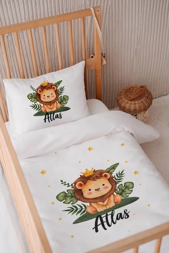 %100 Pamuk Saten İsme Özel 100x150 Bebek Yatak Nevresim Seti Aslan