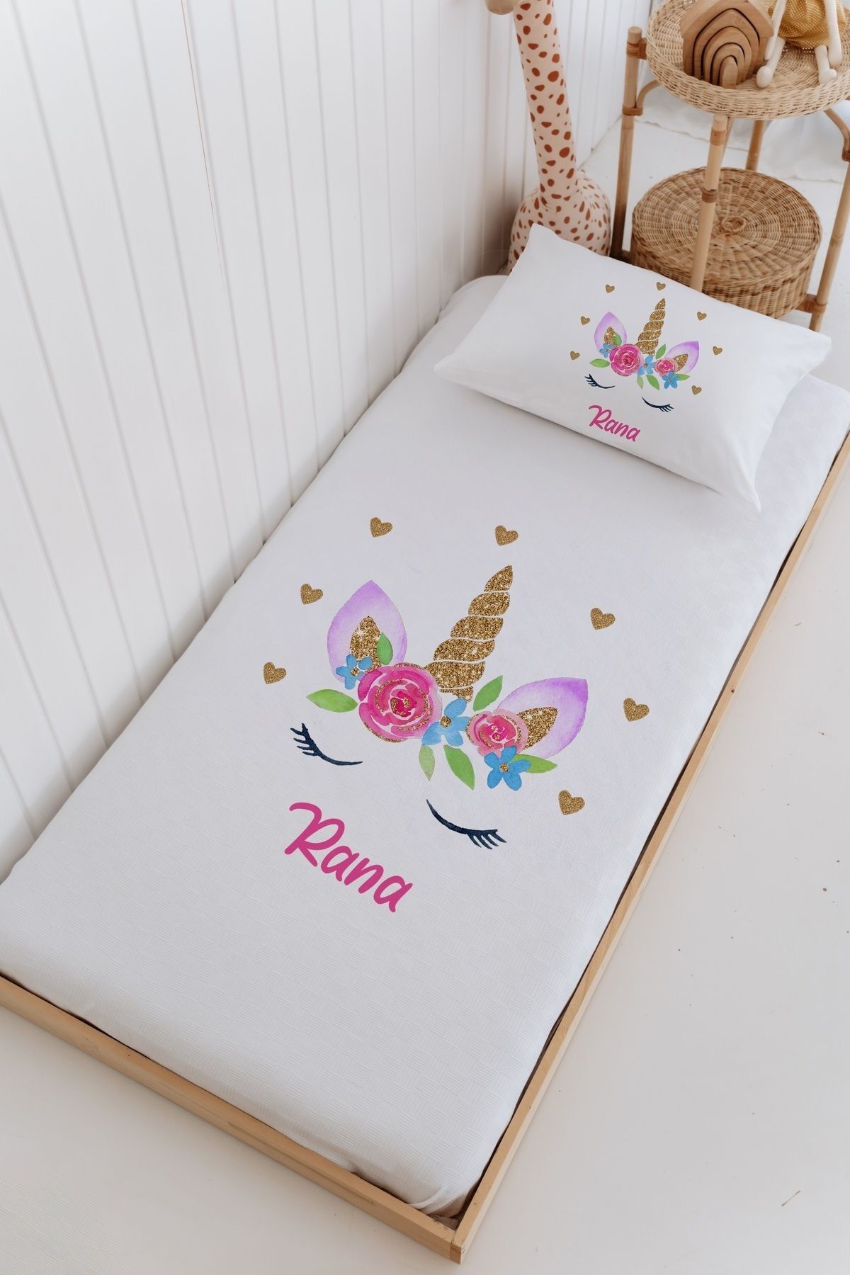 İsme Özel %100 Pamuk Bebek Ve Çocuk Tek Kişilik 165 X 225 Cm Pike Takımı Unicorn