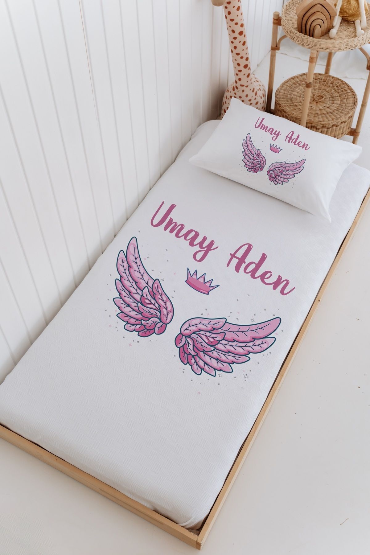 İsme Özel Bebek Ve Çocuk Tek Kişilik Pike Takımı (160 X 220cm)-Melek Kanat