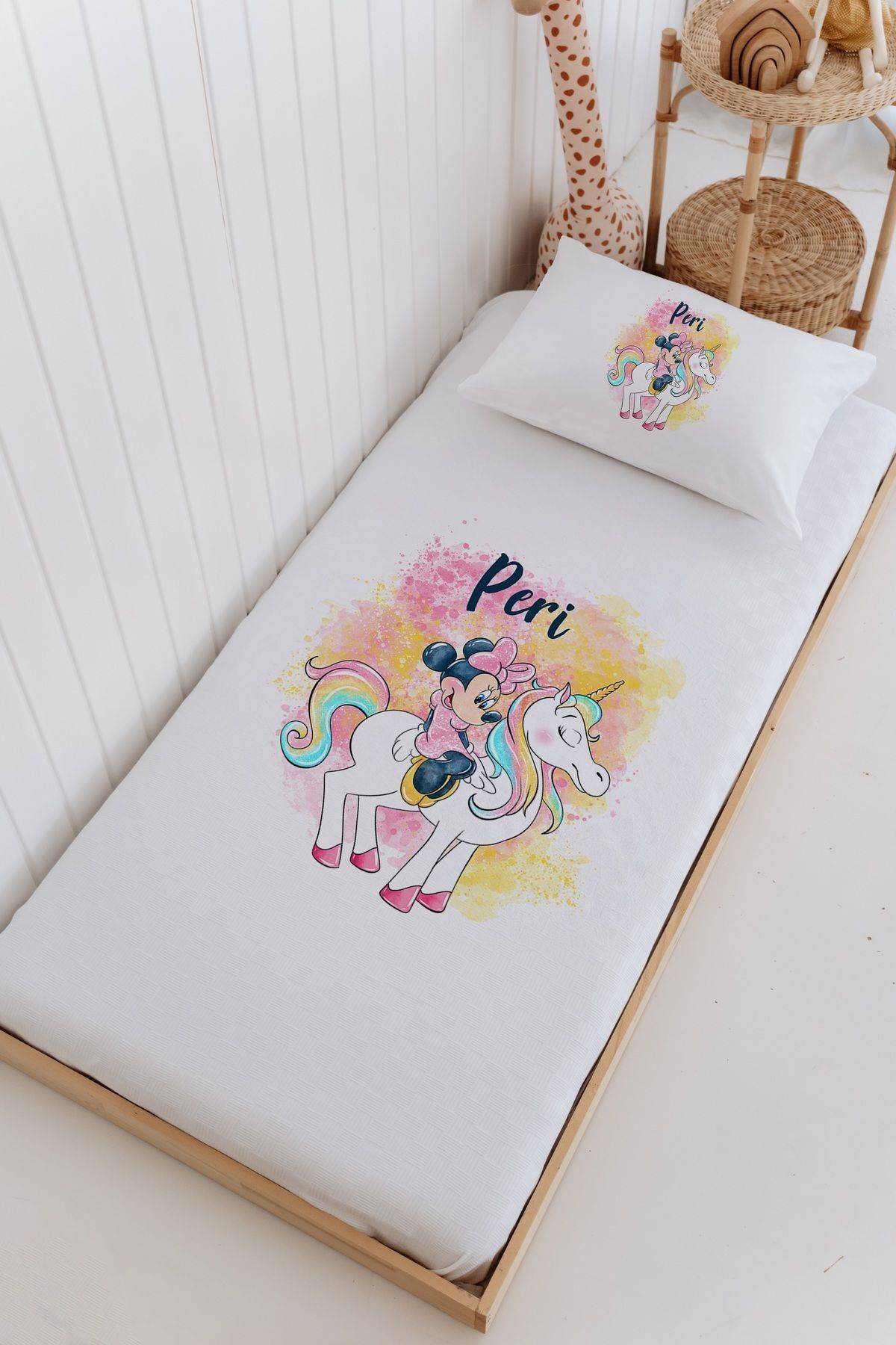 İsme Özel %100 Pamuk Bebek Ve Çocuk Tek Kişilik 165 X 225 Cm Pike Takımı-Minnie Mouse