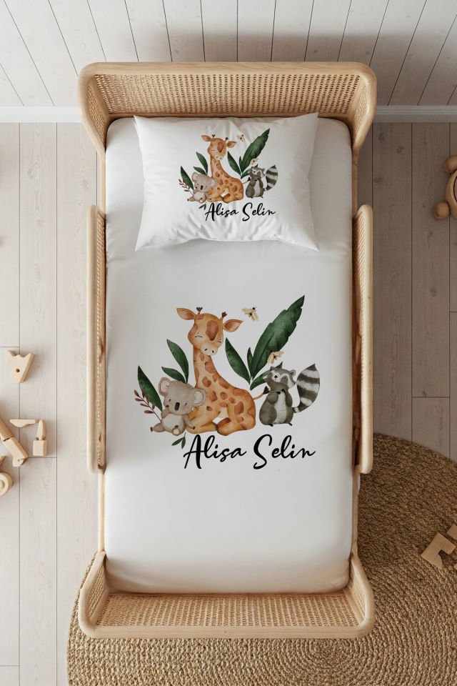%100 Pamuk Saten İsme Özel 100x200 Tek Kişilik Lastikli Çarşaf Seti Zürafa ve Arkadaşları 2