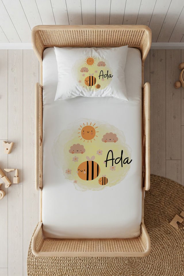 %100 Pamuk Saten İsme Özel 100x200 Tek Kişilik Lastikli Çarşaf Seti Bal Arıları