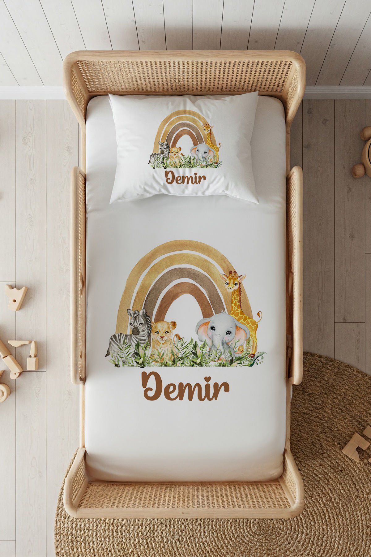 %100 Pamuk Saten İsme Özel 100x200 Tek Kişilik Lastikli Çarşaf Seti Gökkuşağı ve Hayvanlar