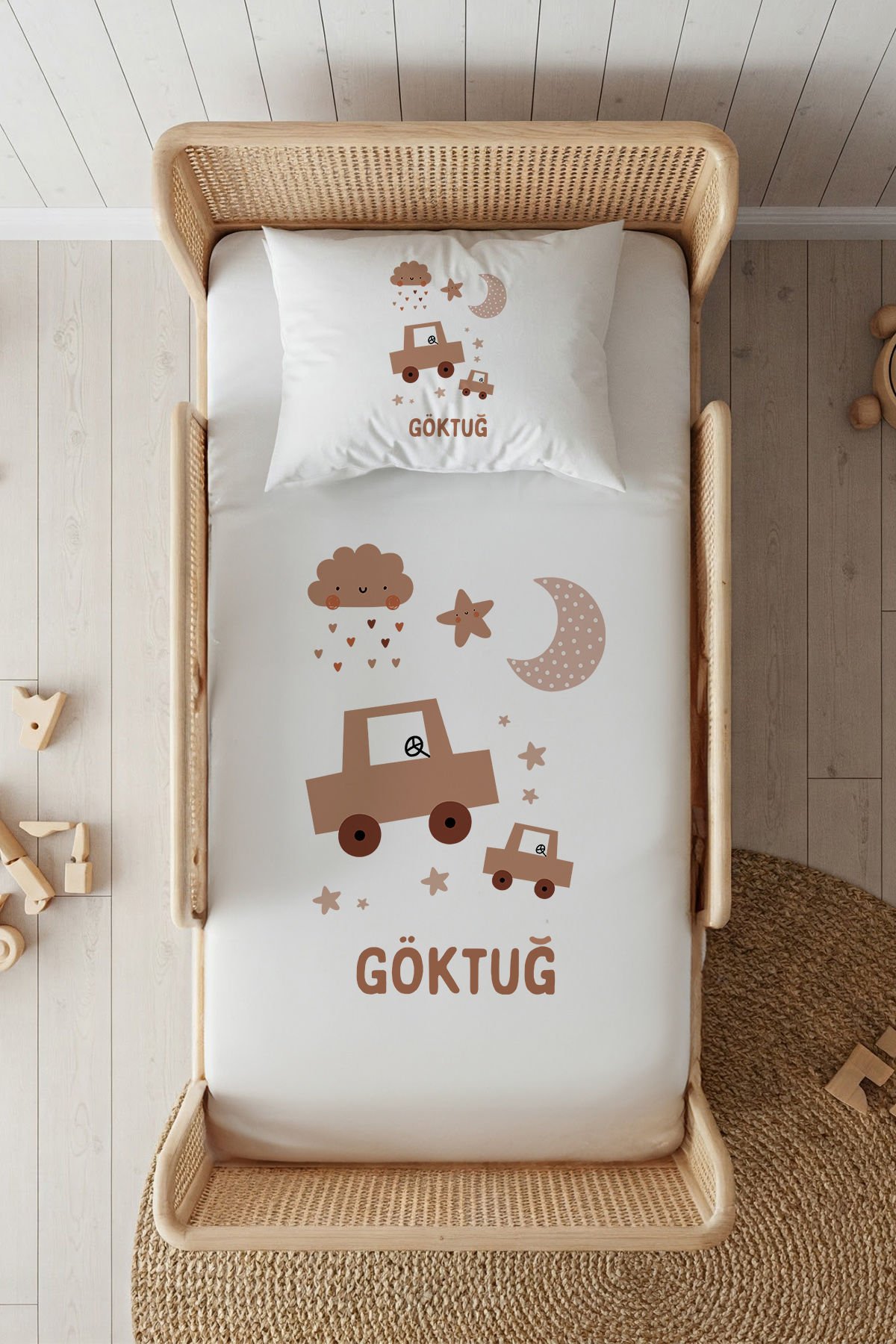 %100 Pamuk Saten İsme Özel 100x200 Tek Kişilik Lastikli Çarşaf Seti Kahverengi Araba