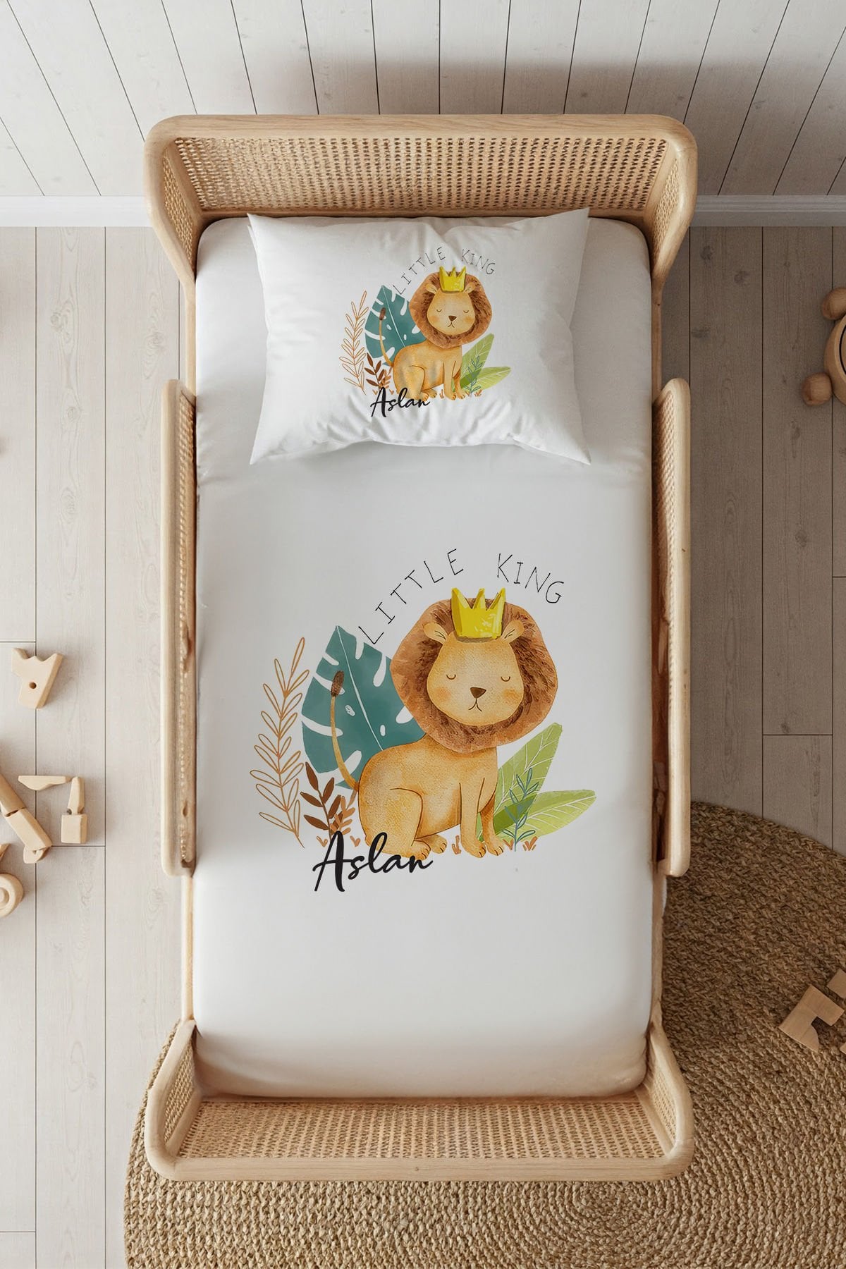 %100 Pamuk Saten İsme Özel 100x200 Tek Kişilik Lastikli Çarşaf Seti Aslan