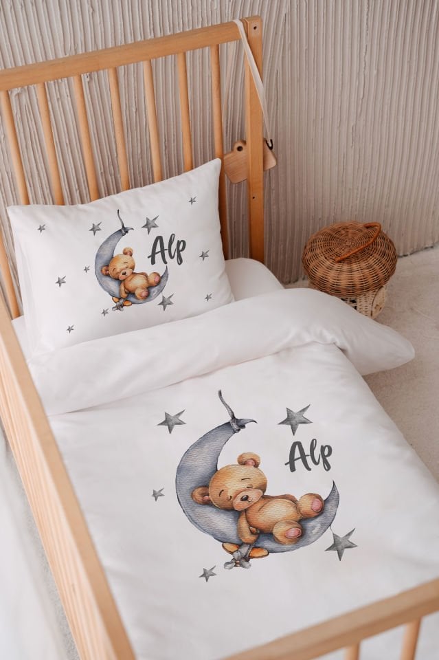 İsme Özel 100x150 Bebek Yatak Nevresim Seti Ayda ki Ayı