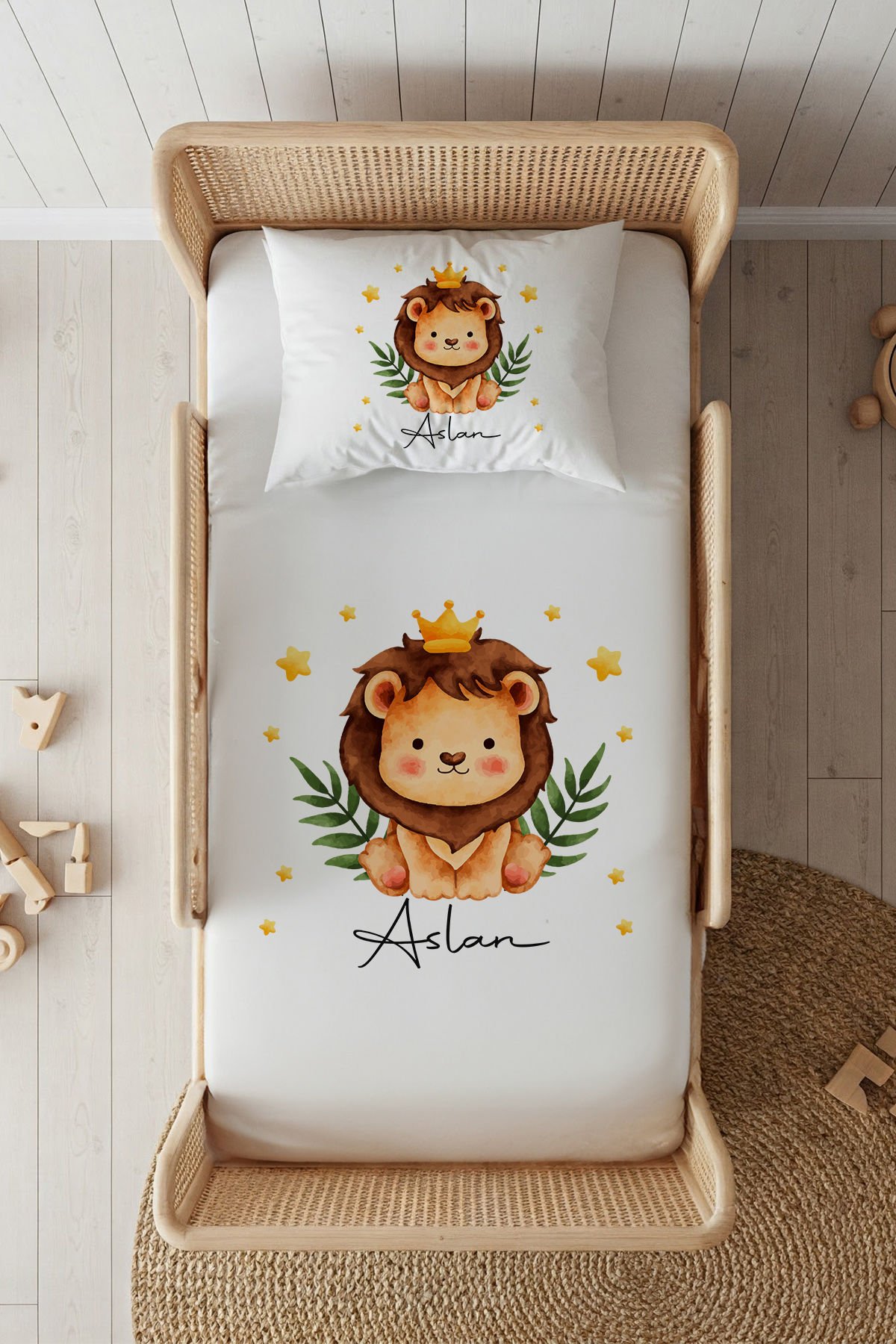 %100 Pamuk Saten İsme Özel 100x200 Tek Kişilik Lastikli Çarşaf Seti Aslan
