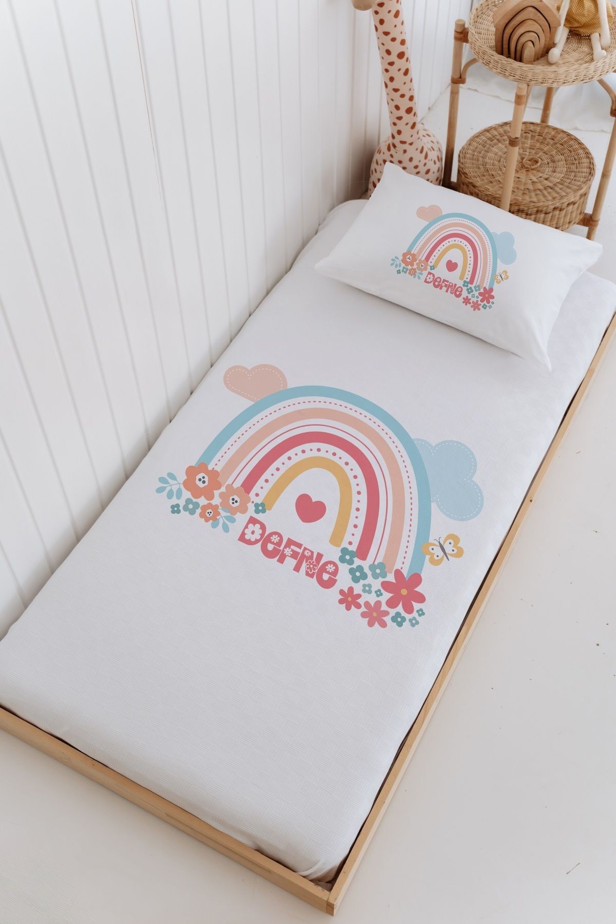 İsme Özel Bebek Ve Çocuk Tek Kişilik Pike Takımı (160 X 220cm)-Gökkuşağı