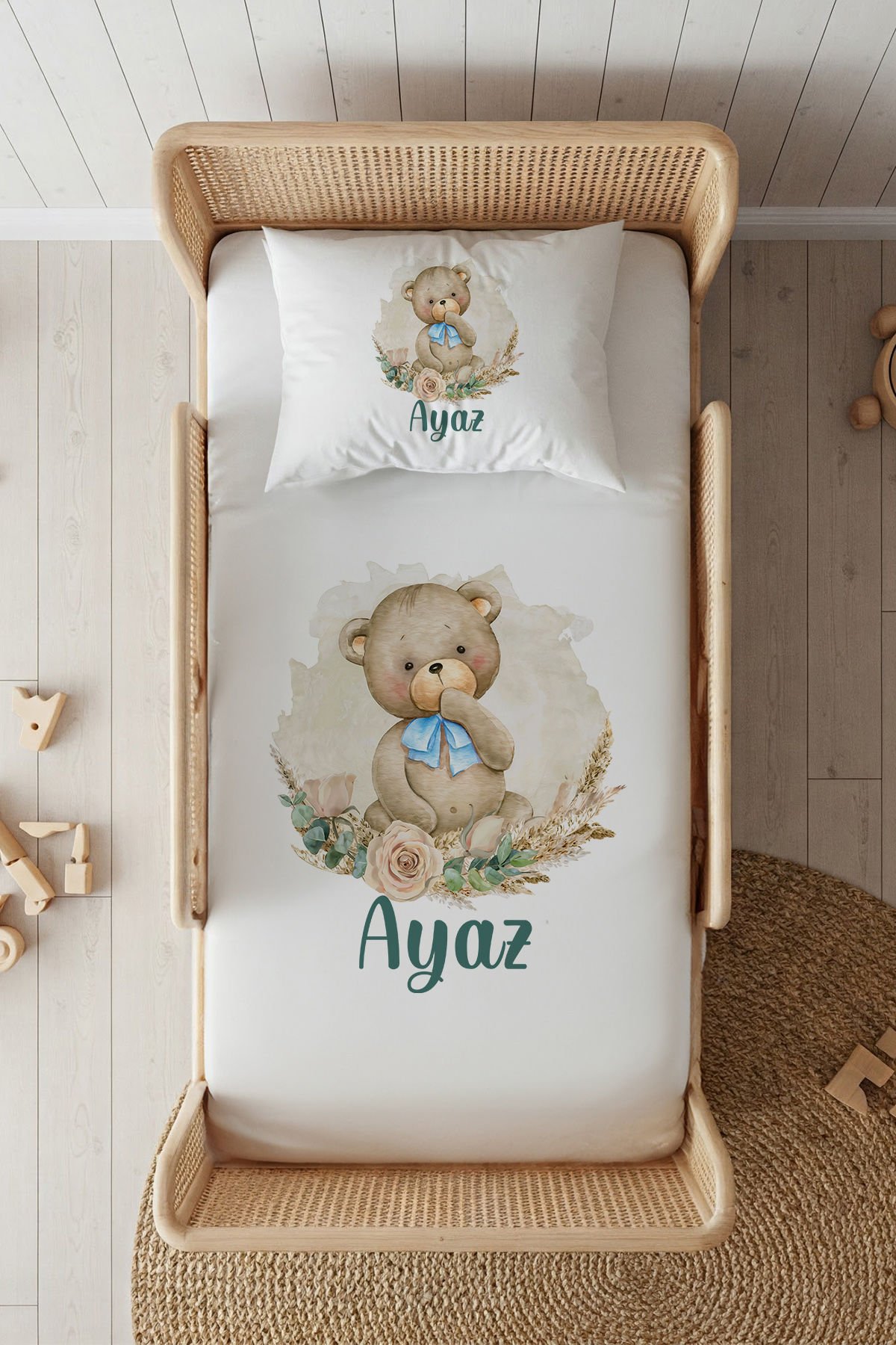 %100 Pamuk Saten İsme Özel 100x200 Tek Kişilik Lastikli Çarşaf Seti Mavi Kurdelalı Ayıcık