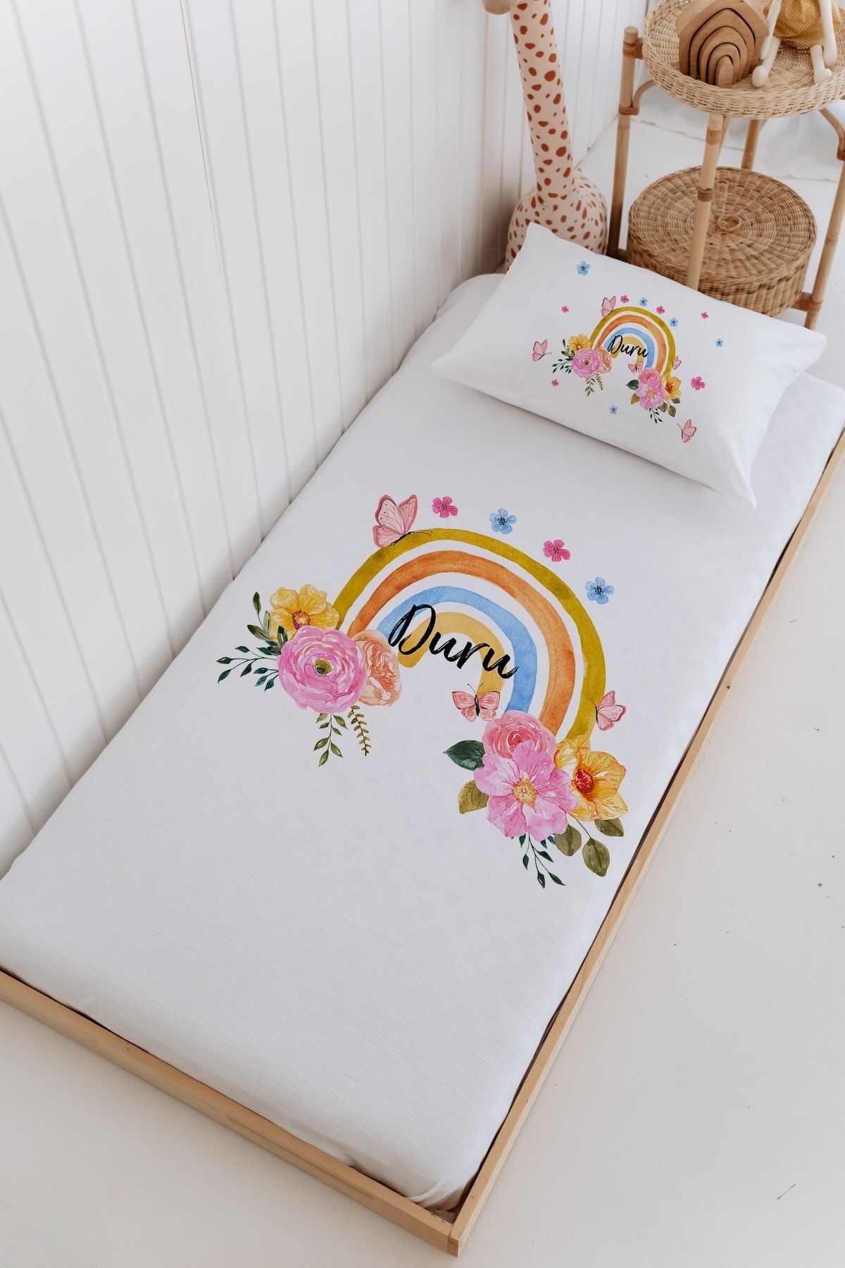 İsme Özel Bebek Ve Çocuk Tek Kişilik Pike Takımı (160 X 220cm) -Gökkuşağı