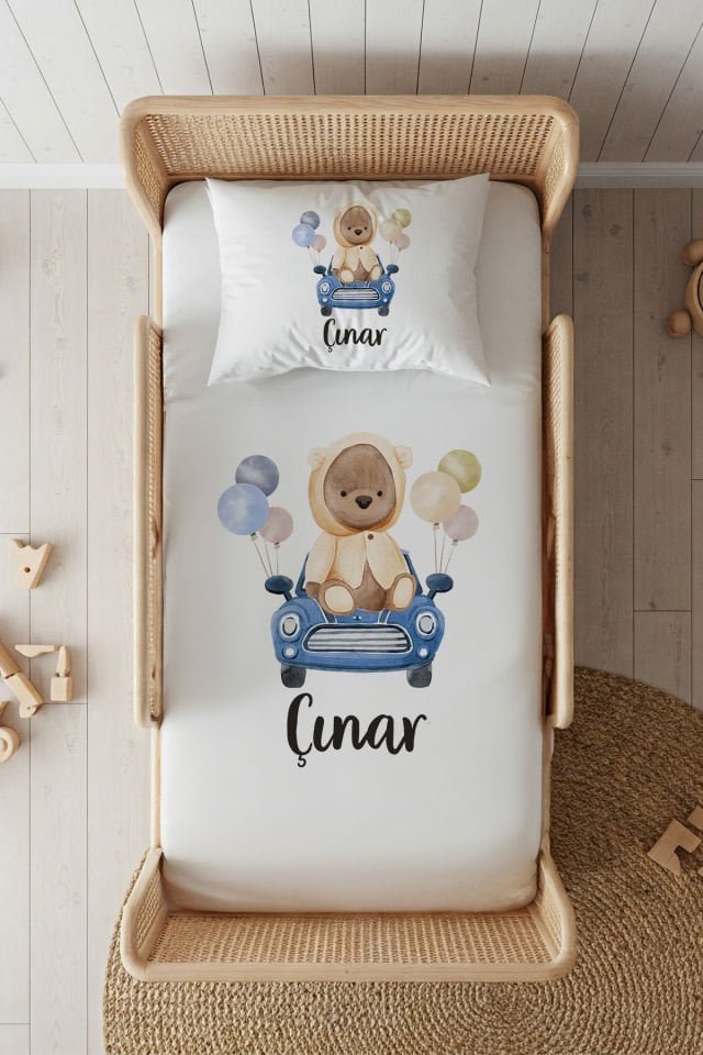 %100 Pamuk Saten İsme Özel 100x200 Tek Kişilik Lastikli Çarşaf Seti Arabalı Ayıcık