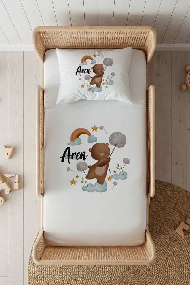 %100 Pamuk Saten İsme Özel 100x200 Tek Kişilik Lastikli Çarşaf Seti Çiçekli Ayıcık