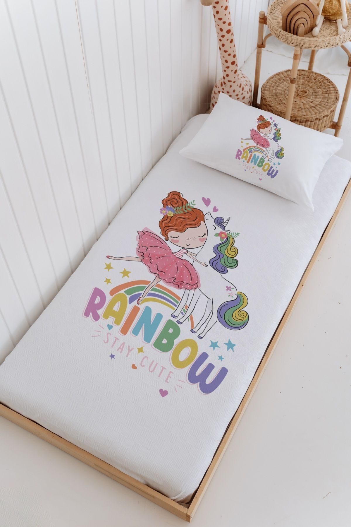 İsme Özel Bebek Ve Çocuk Tek Kişilik Pike Takımı (160 X 220cm)-Gökkuşağı