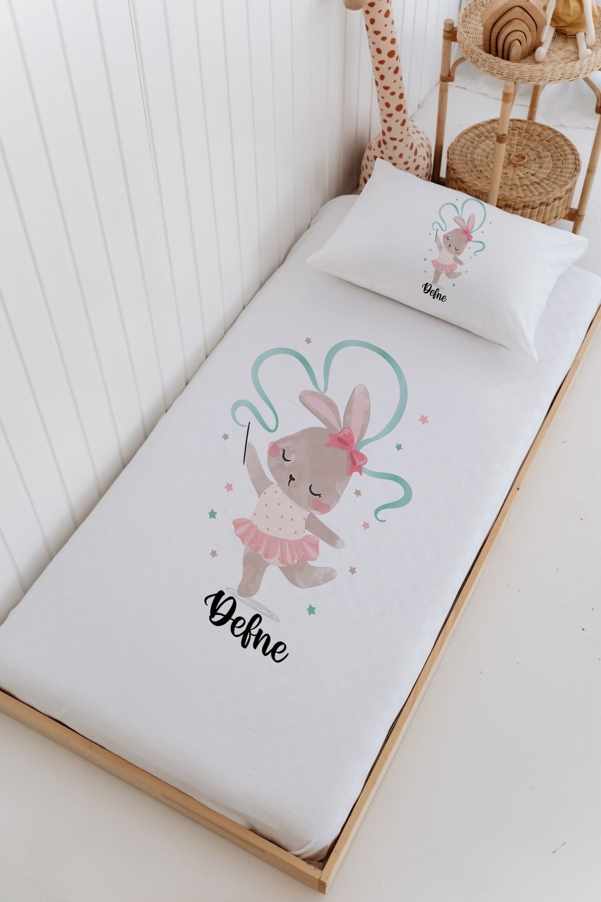 İsme Özel Bebek Ve Çocuk Tek Kişilik Pike Takımı (160 X 220cm)-Tavşan