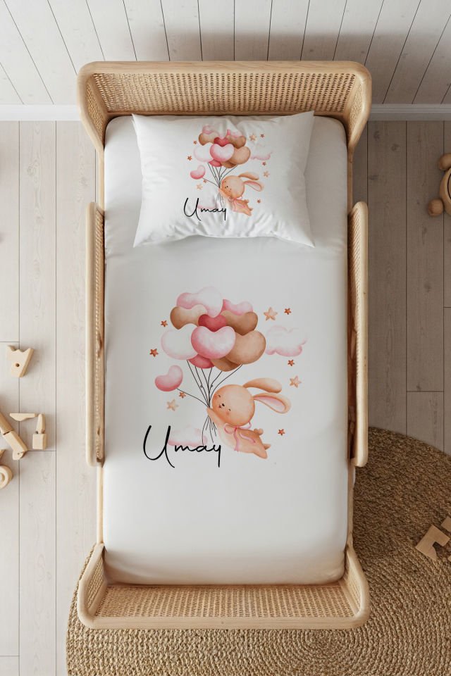 %100 Pamuk Saten İsme Özel 100x200 Tek Kişilik Lastikli Çarşaf Seti Balon Tutan Tavşan