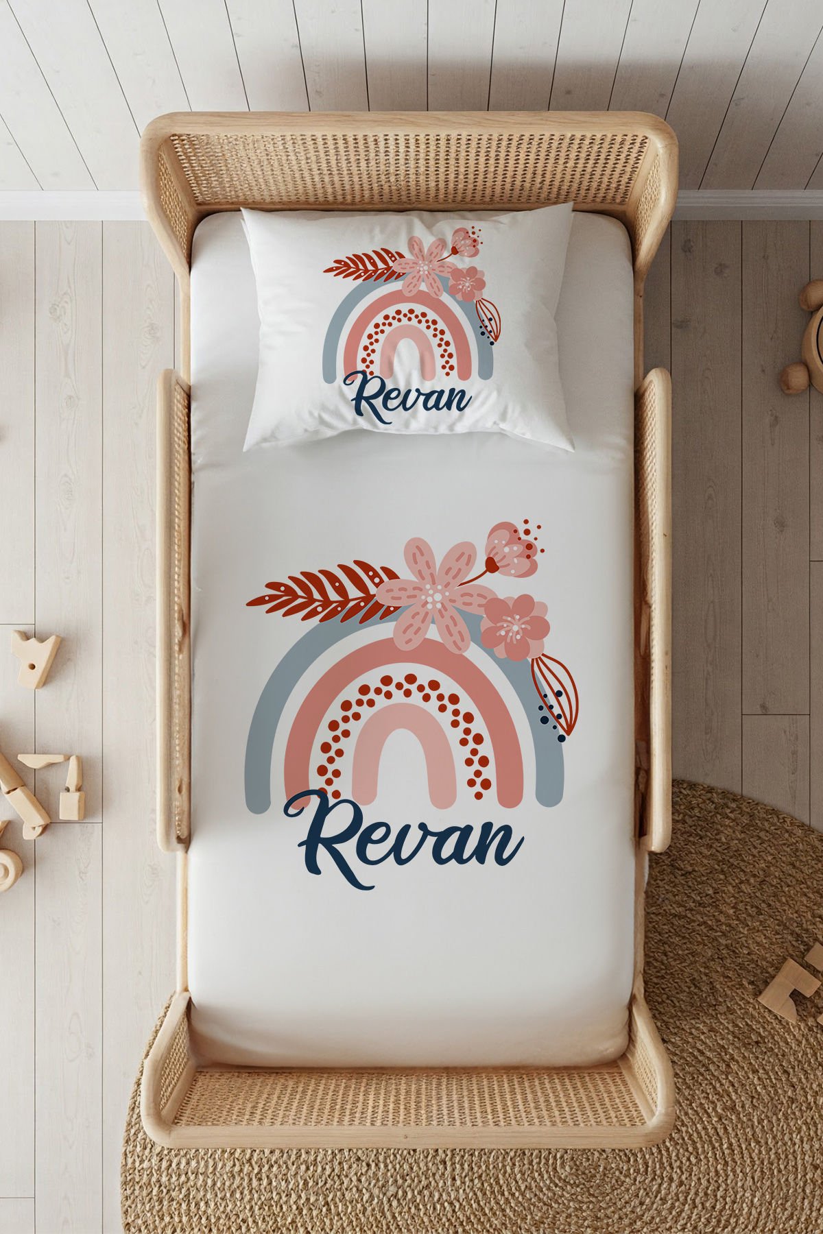 %100 Pamuk Saten İsme Özel 100x200 Tek Kişilik Lastikli Çarşaf Seti Çiçekli Gökkuşağı