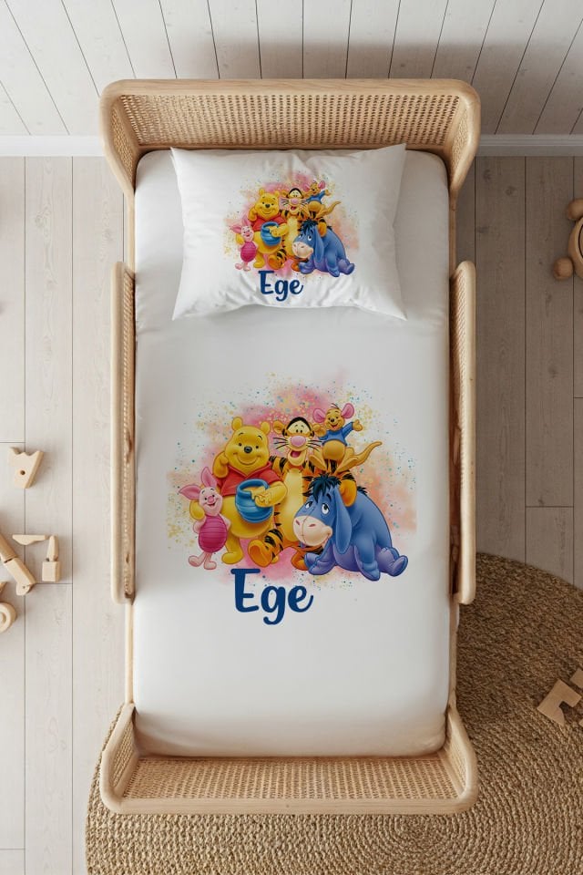 %100 Pamuk Saten İsme Özel 100x200 Tek Kişilik Lastikli Çarşaf Seti Winnie the Pooh ve Arkadaşları