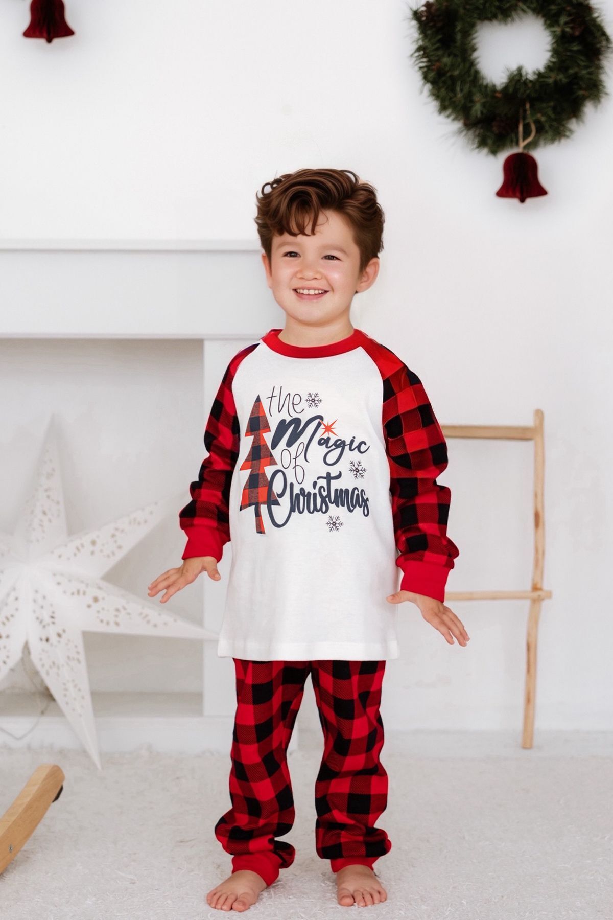 Yılbaşı Temalı Erkek Çocuk Pijama Takımı