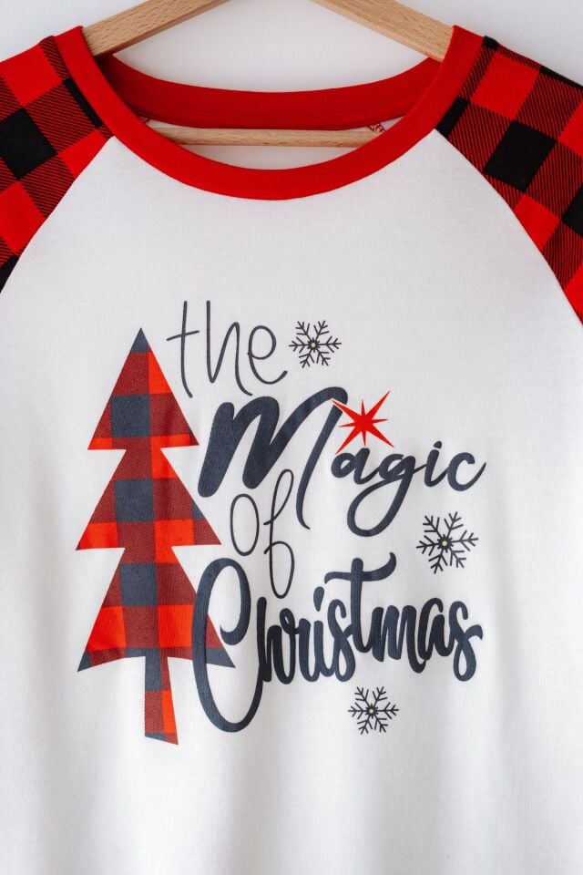 Yılbaşı Temalı Erkek Çocuk Pijama Takımı