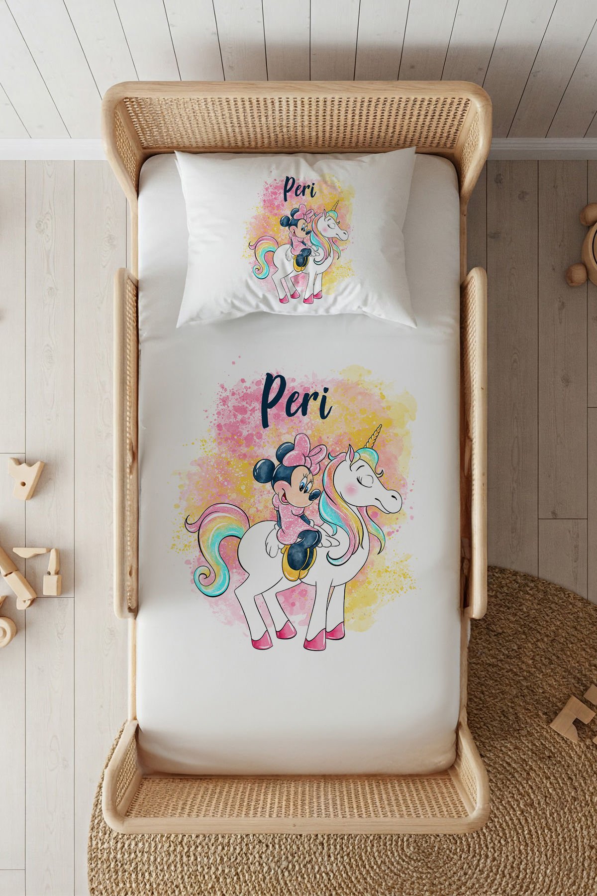 %100 Pamuk Saten İsme Özel 100x200 Tek Kişilik Lastikli Çarşaf Seti Minnie ve Unicorn
