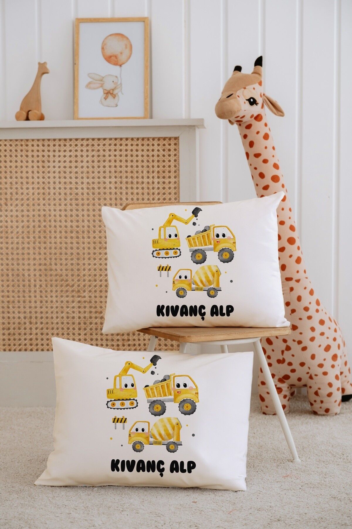 %100 Pamuk İsme Özel 2li Ekru Bebek Yastık Kılıfı 35x45 cm-Kamyonlar
