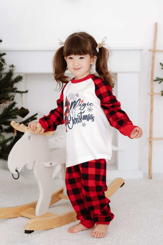 %100 Pamuk Yılbaşı Temalı Unisex Kız Ve Erkek Çocuk Pijama