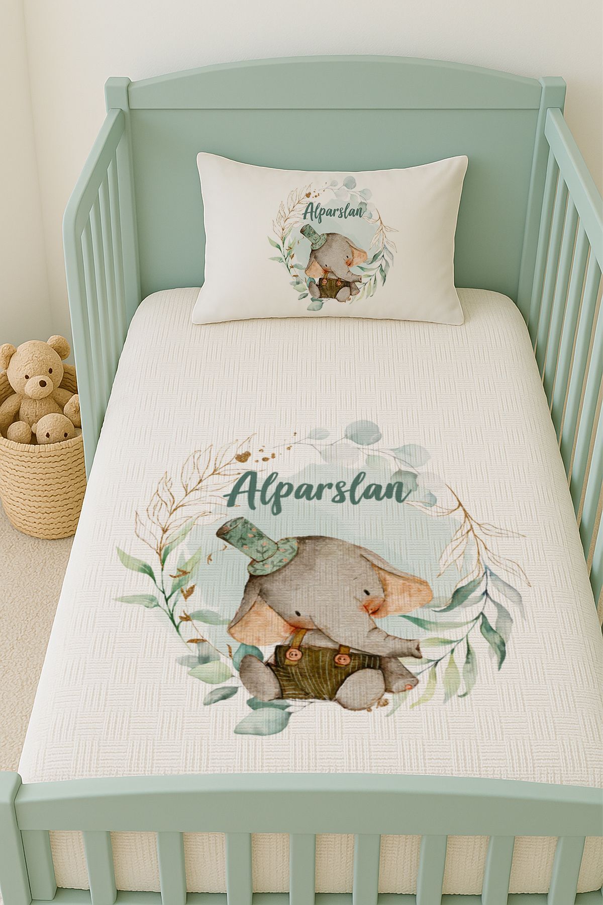 İsme Özel (100x150cm) Pike Seti Yeşil Tulumlu Fil