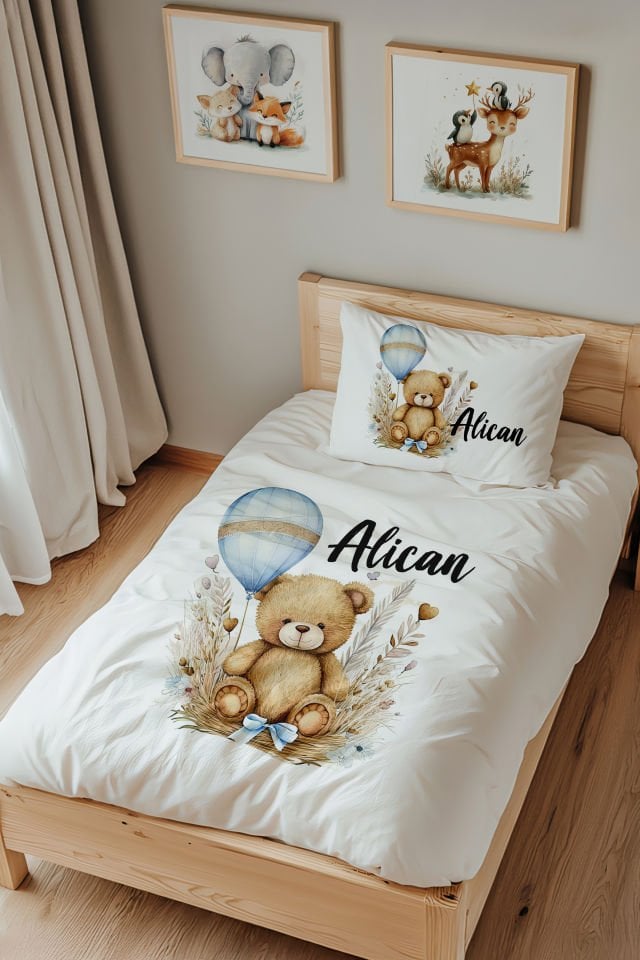 İsme Özel Tek Kişilik %100 Pamuk Çocuk Nevresim Takımı (160x220 cm) Balonlu Ayıcık