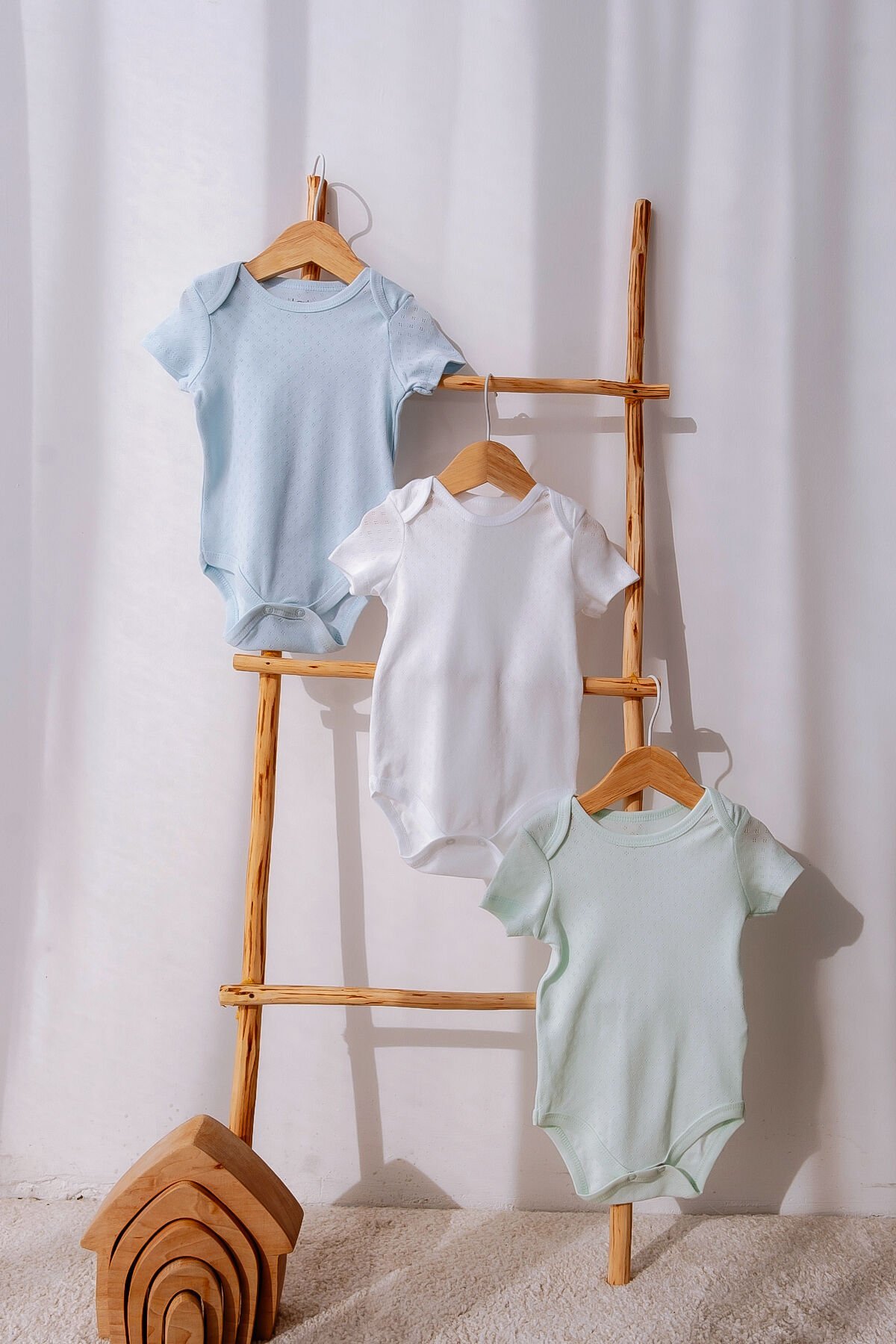 %100 Organik Pamuk 3lü Jakarlı Kısa Kollu Bebek Body Seti