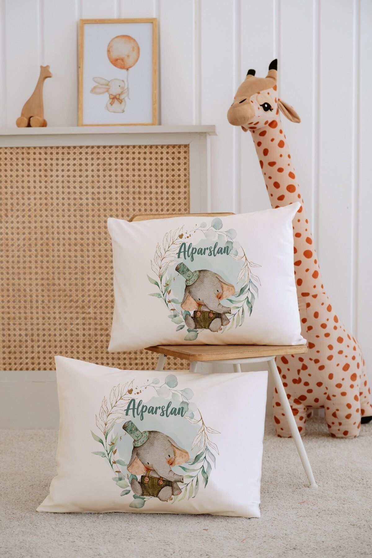 %100 Pamuk İsme Özel 2li Ekru Bebek Yastık Kılıfı 35x45 cm-Sevimli Fil