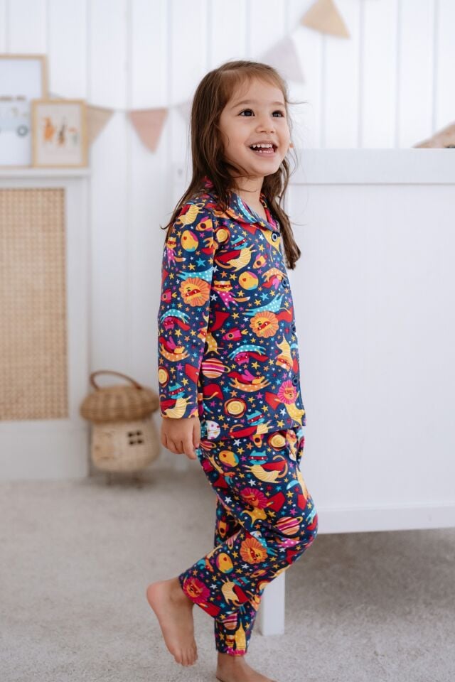 Önden Düğmeli Çocuk Pijama Takımı Uzay Desenli 2-6 Yaş