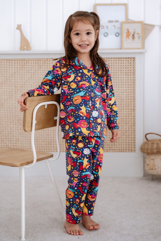 Önden Düğmeli Çocuk Pijama Takımı Uzay Desenli 2-6 Yaş 4 YAŞ - Çok Renkli