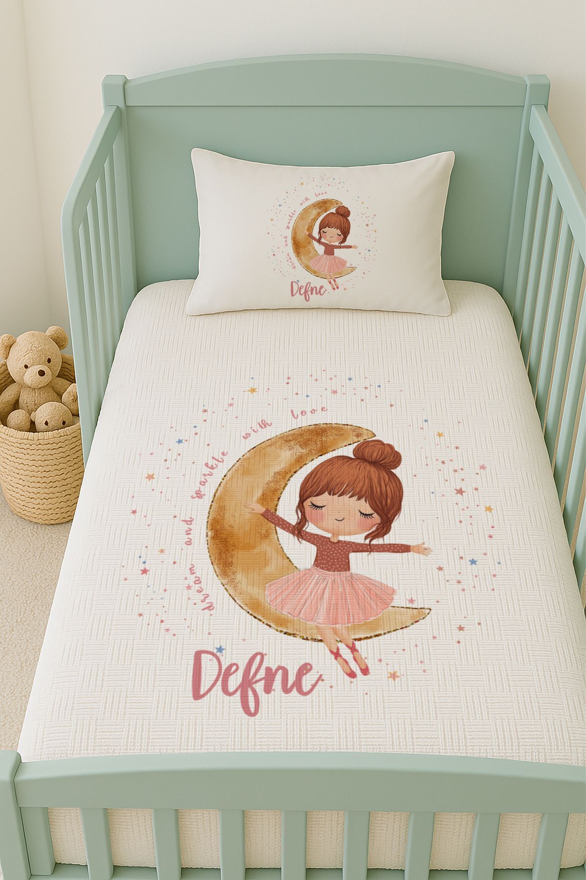 İsme Özel (100x150cm) Pike Seti Ayda Oturan Kız