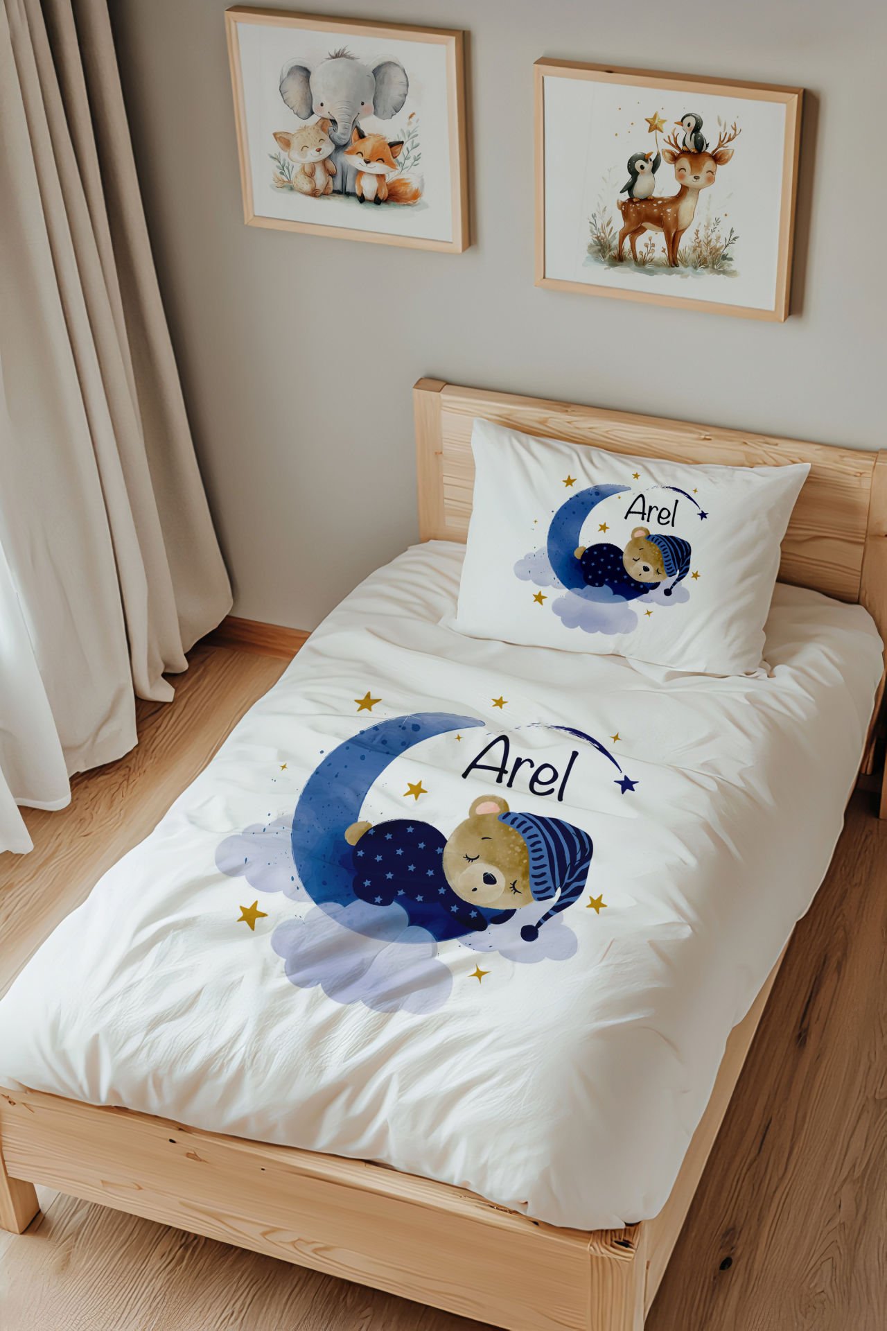 İsme Özel Tek Kişilik Çocuk Nevresim Takımı (160x220 cm) Ayda Uyuyan Ayıcık