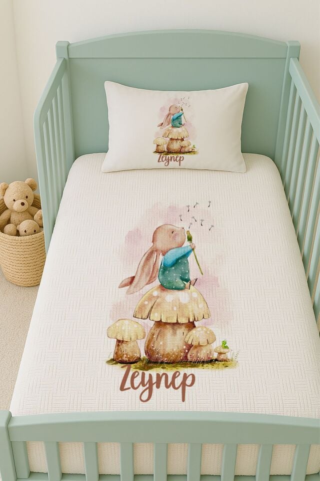 %100 Pamuk İsme Özel İsimli 100x150 cm Pike Seti Mantar Üstünde Tavşan