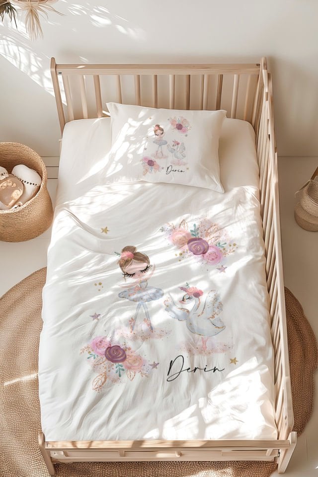 İsme Özel Montessori Yatak Nevresim Takımı (100x200 cm) Balerin ve Kuğu